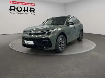 Gebraucht VW Tiguan R-line 150 PS (110 kW) 2025 Cipressinogrün metallic SUV