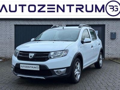 Weiß Gebraucht 2015 Dacia Sandero Stepway Ambiance Limousine | 6.990 € (Fairer Preis)