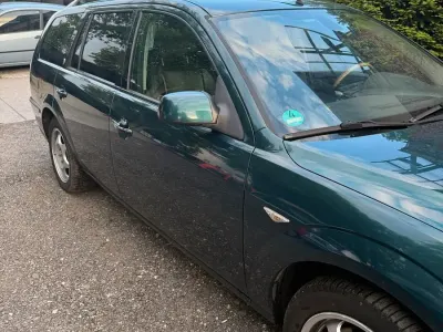 Gebraucht Ford Mondeo Ghia 146 PS (107 kW) 2006 Kombi