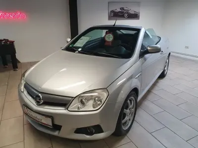 Gebraucht Opel Tigra Enjoy 125 PS (91 kW) 2005 Silber Cabrio