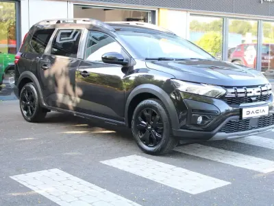 Gebraucht Dacia Jogger Extreme 101 PS (74 kW) 2023 Blackpearlschwarz Van / Kleinbus