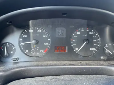 Gebraucht Peugeot 406 110 PS (80 kW) 1999 Grau Limousine