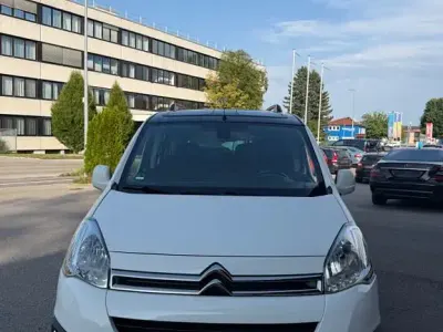 Gebraucht Citroën Berlingo SELECTION 110 PS (80 kW) 2017 Weiß Van / Kleinbus