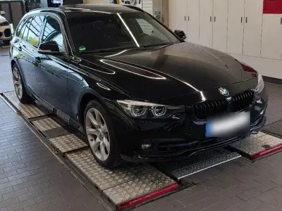 Gebraucht BMW 335 Sport Line 313 PS (230 kW) 2017 Schwarz Kombi