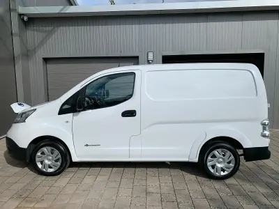 Gebraucht Nissan e-NV200 80 kW (109 PS) 2017 Weiß Van / Kleinbus