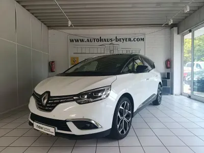 Gebraucht Renault Grand Scénic IV Intens 140 PS (102 kW) 2022 Weiß Van / Kleinbus