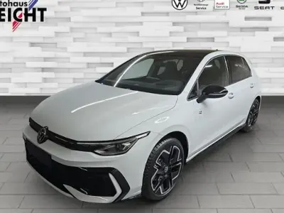 Ny VW Golf VIII R-line 150 HK (110 kW) 2026 Hvid Sedan
