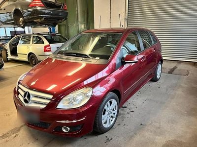 Brugt Mercedes B200 136 HK (100 kW) 2011 Rød MPV