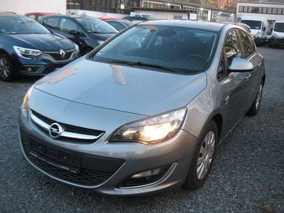 Gebraucht Opel Astra Active 140 PS (102 kW) 2013 Silber Limousine