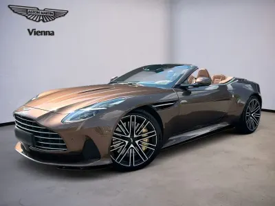 Gebraucht Aston Martin DB12 680 PS (500 kW) 2023 Braun Cabrio