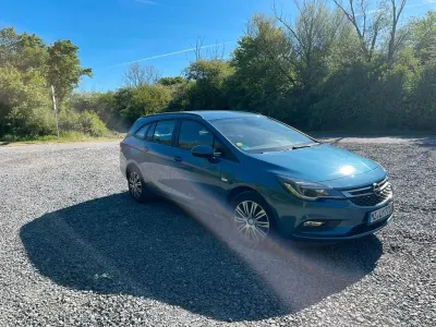 Usata Opel Astra 110 CV (80 kW) 2017 Blu Station wagon