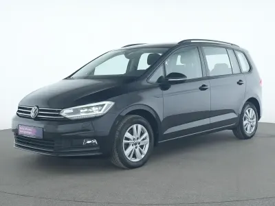Gebraucht VW Touran Comfortline 122 PS (89 kW) 2022 Deep black Van / Kleinbus