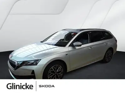 Gebraucht Skoda Octavia Tour 150 PS (110 kW) 2025 Brilliantsilber metallic Kombi