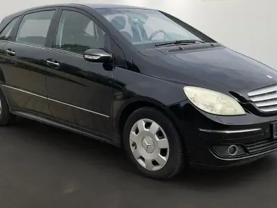 Gebraucht Mercedes B180 109 PS (80 kW) 2006 Schwarz Van / Kleinbus