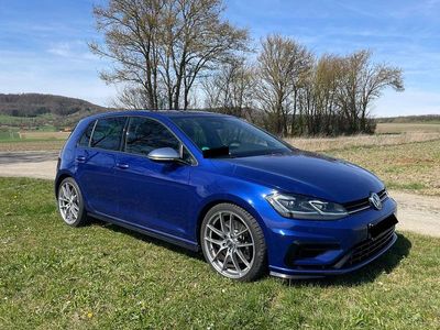 Second-hand VW Golf VII R 381 CP (280 kW) 2017 Albastru Berlinǎ