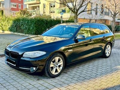 Gebraucht BMW 520 Sport Line 184 PS (135 kW) 2013 Schwarz Kombi