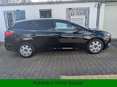Gebraucht Ford Focus Titanium 125 PS (91 kW) 2015 Schwarz Limousine