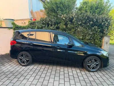 Gebraucht BMW 218 Sport Line 110 PS (80 kW) 2016 Schwarz Kombi