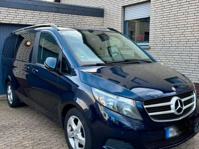 Gebraucht Mercedes V250 Edition 190 PS (139 kW) 2016 Blau Van / Kleinbus