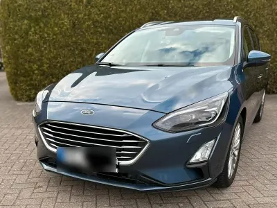 Używany Ford Focus Titanium 150 KM (110 kW) 2018 Niebieski Kombi