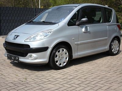 Usata Peugeot 1007 Premium 109 CV (80 kW) 2009 Grigio Monovolume