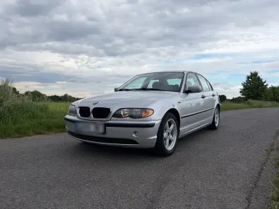 Gebraucht BMW 318 143 PS (105 kW) 2001 Silber Limousine
