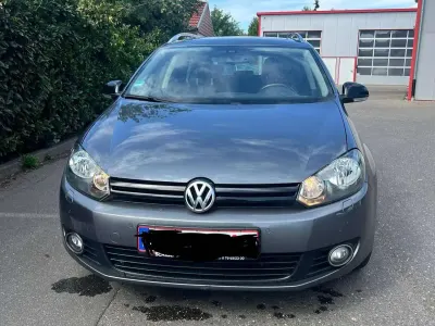 Gebraucht VW Golf VII Match 122 PS (89 kW) 2013 Platinum grey metallic Kombi