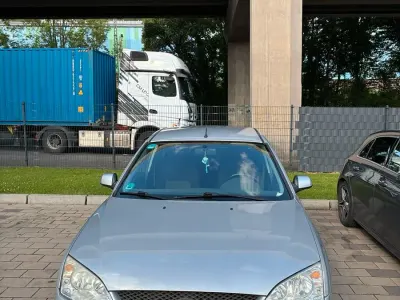 Gebraucht Ford Mondeo 110 PS (80 kW) 2001 Grau Limousine