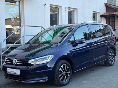 Blau Gebraucht 2020 VW Touran Comfortline Van / Kleinbus | 23.990 € (Guter Preis)