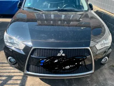 Begagnad Mitsubishi Outlander 177 HK (130 kW) 2012 Svart SUV