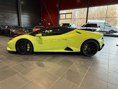 Grün Gebraucht 2022 Lamborghini Huracán Cabrio | 359.000 €