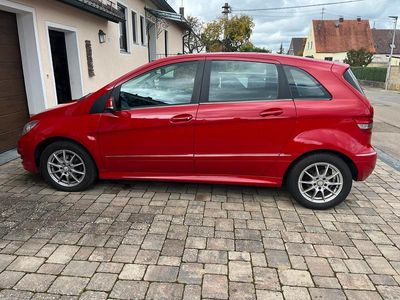 Mercedes B200