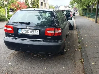 Gebraucht Volvo V40 Comfort 122 PS (89 kW) 2002 Schwarz Kombi
