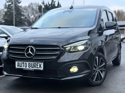 Używany Mercedes 180 Edition 116 KM (85 kW) 2022 Czarny Sedan/Limuzyna