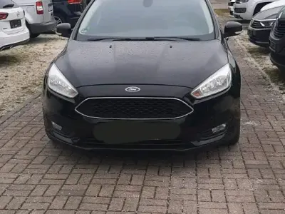 Gebraucht Ford Focus 120 PS (88 kW) 2016 Schwarz Kombi