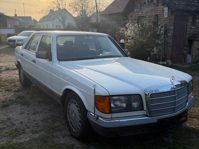Usata Mercedes 300 125 CV (91 kW) 1984 Bianco Berlina