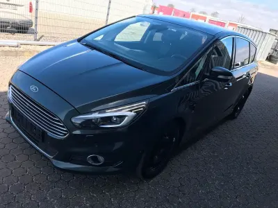 Gebraucht Ford S-MAX Titanium 210 PS (154 kW) 2016 Auf anfrage Van / Kleinbus