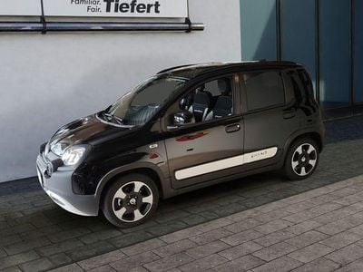 Neu Fiat Panda Cross 69 PS (50 kW) 2025 Schwarz Kombi
