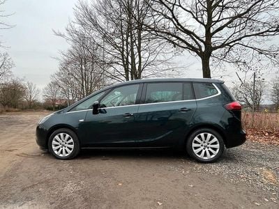 Grün Gebraucht 2014 Opel Zafira Tourer Van / Kleinbus | 5.900 € (Guter Preis)