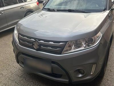 Gebraucht Suzuki Vitara 120 PS (88 kW) 2015 Silber SUV