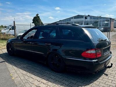 Mercedes E320