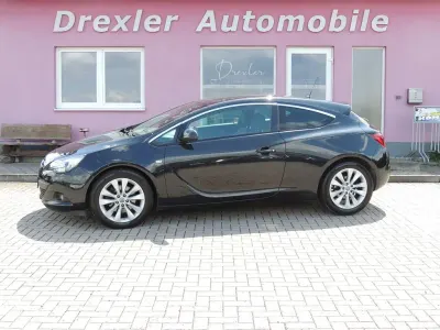 Gebraucht Opel Astra GTC 140 PS (102 kW) 2015 Schwarz Coupé