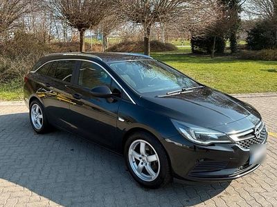 Gebraucht Opel Astra Sport 136 PS (100 kW) 2019 Schwarz Kombi