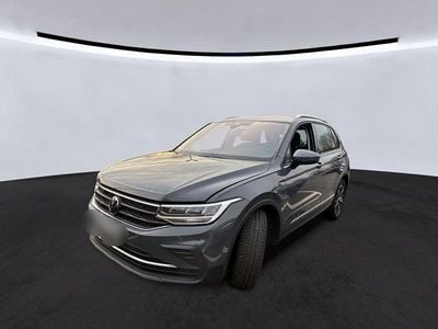 Usata VW Tiguan Active 131 CV (96 kW) 2022 Grigio SUV