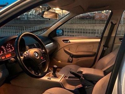 Brugt BMW 323 170 HK (125 kW) 1999 Sølv Sedan