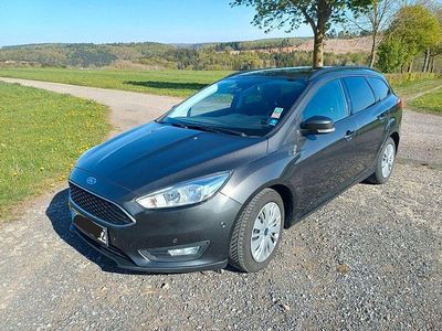 Begagnad Ford Focus 120 HK (88 kW) 2017 Silver Sedan