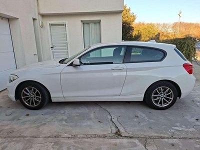 Gebraucht BMW 114 95 PS (69 kW) 2016 Weiß Kleinwagen