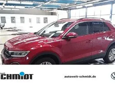 Gebraucht VW T-Roc Life 110 PS (80 kW) 2023 Kings red metallic SUV