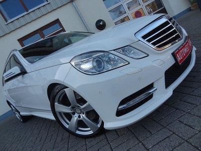 Usata Mercedes E220 Sport 170 CV (125 kW) 2012 Bianco Berlina