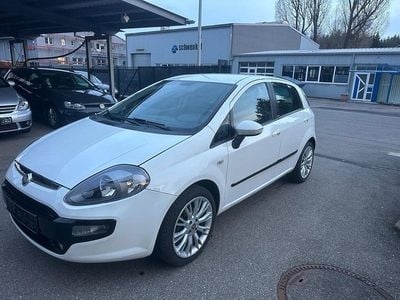 Gebraucht Fiat Grande Punto 77 PS (56 kW) 2011 Weiß Kleinwagen